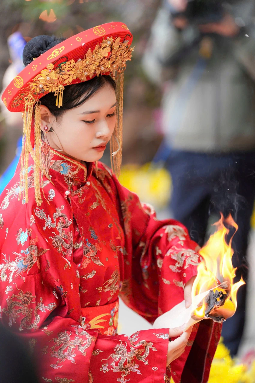 Tổ Mẫu Âu Cơ