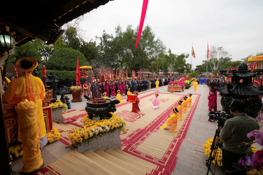 Tổ Mẫu Âu Cơ