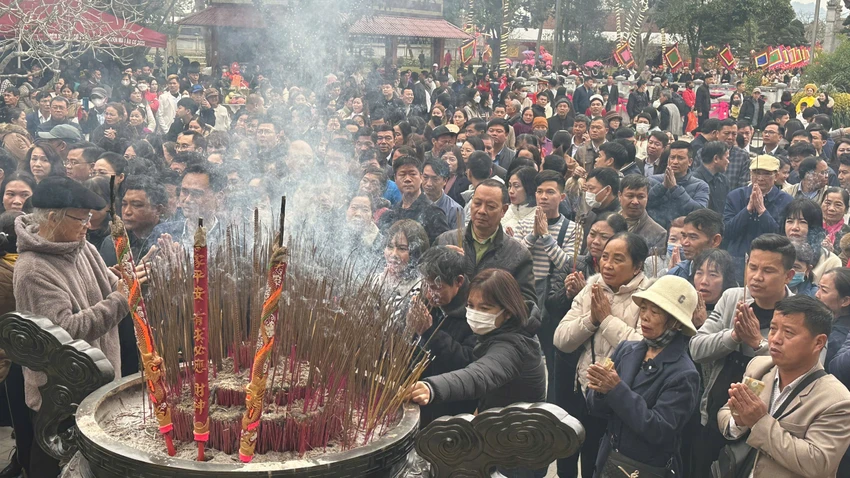 Tổ Mẫu Âu Cơ