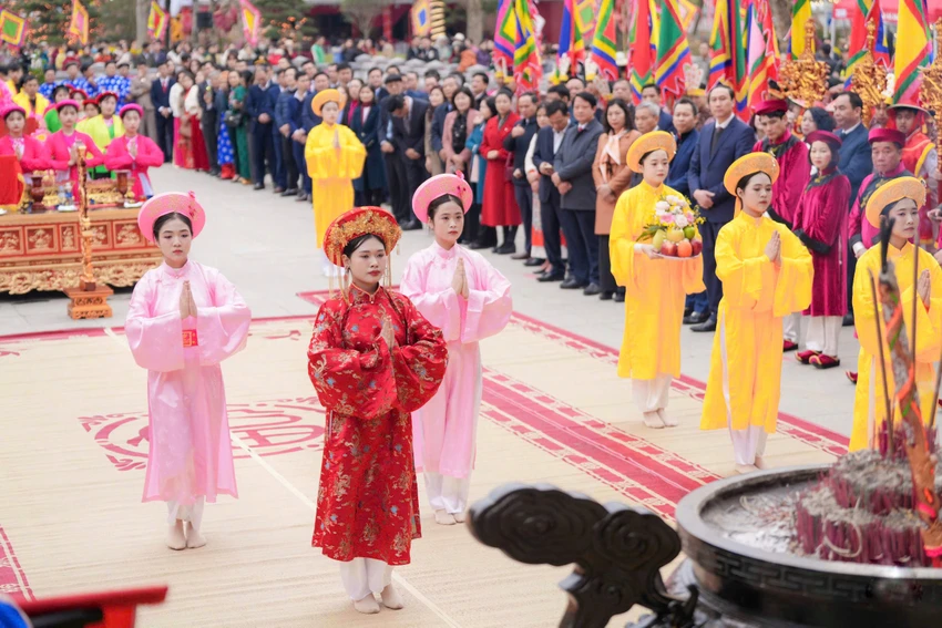 Tổ Mẫu Âu Cơ