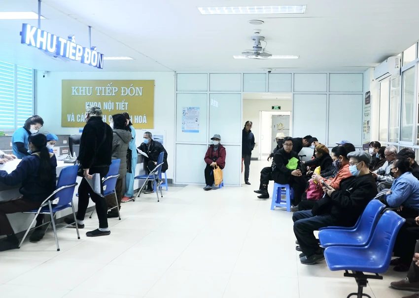 nộp tiền tạm ứng