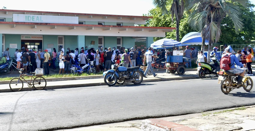 ủng hộ cuba