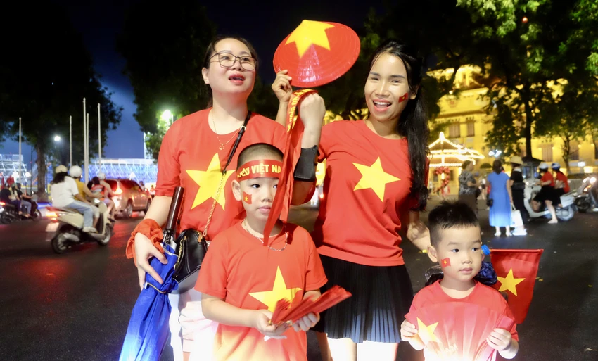 kinh nghiệm đi xem diễu binh