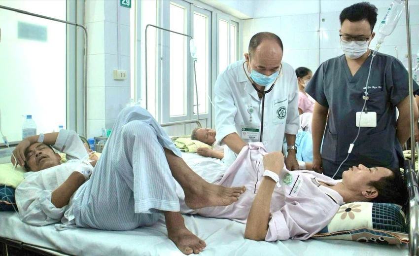 quá tải bệnh viện tuyến trên