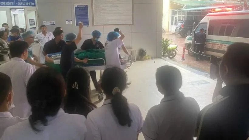 nhân viên y tế