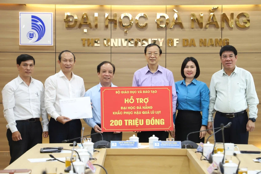 Đại học Đà Nẵng.jpg