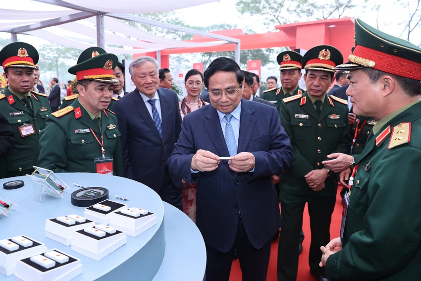 nhà máy chế tạo chip bán dẫn 00.jpg