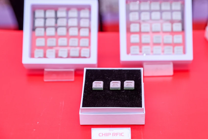 nhà máy chế tạo chip bán dẫn 03.jpg