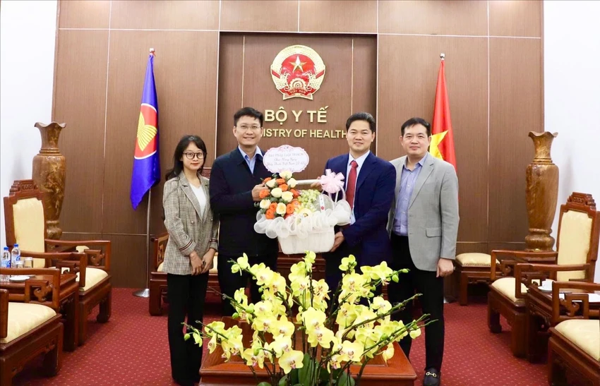 ngày thầy thuốc việt nam.jpg