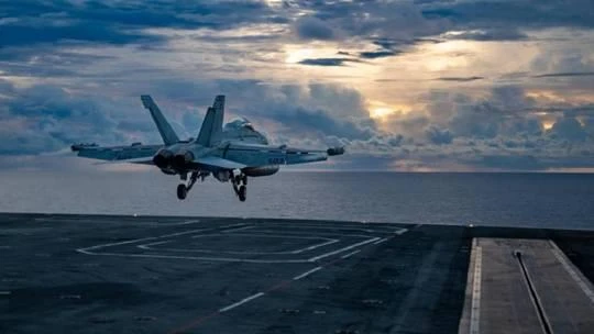 Mỹ thông báo sắp điều máy bay và tàu chiến tới eo biển Đài Loan. Ảnh US NAVY Mỹ thông báo sắp điều máy bay và tàu chiến tới eo biển Đài Loan. Ảnh US NAVY