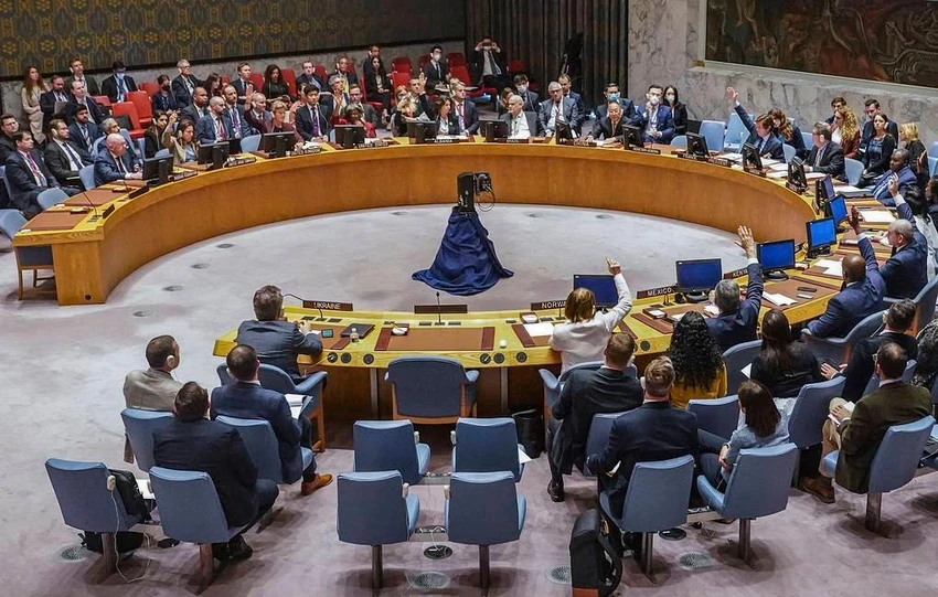 Nga và Mỹ đổ lỗi nhau không quan tâm tới hòa đàm Ukraine, tại cuộc họp của HĐBA LHQ. Ảnh: Bebeto Matthews/AP