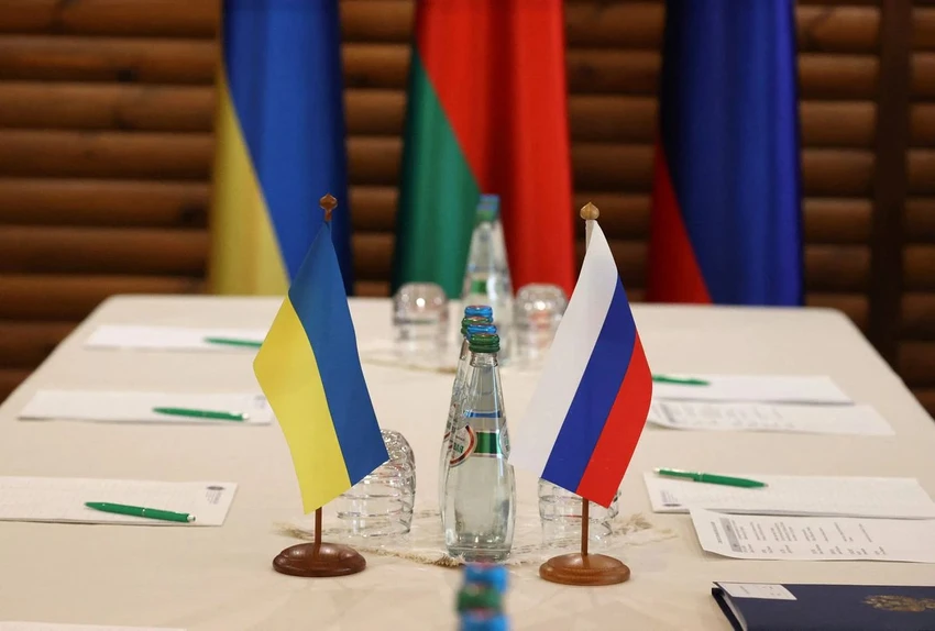 Có nhiều tiếng nói khác nhau về triển vọng kết thúc cuộc xung đột giữa Nga và Ukraine. Ảnh: REUTERS Có nhiều tiếng nói khác nhau về triển vọng kết thúc cuộc xung đột giữa Nga và Ukraine. Ảnh: REUTERS