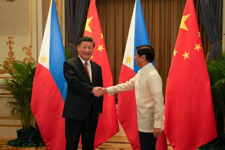 Tổng thống Philippines Ferdinand Marcos Jr. gặp Chủ tịch TQ Tập Cận Bình tại Thái Lan hồi tháng 11. Ảnh: VĂN PHÒNG THƯ KÝ BÁO CHÍ PHILIPPINES Tổng thống Philippines Ferdinand Marcos Jr. gặp Chủ tịch TQ Tập Cận Bình tại Thái Lan hồi tháng 11. Ảnh: VĂN PHÒNG THƯ KÝ BÁO CHÍ PHILIPPINES