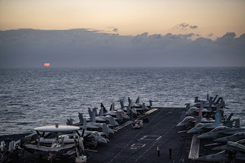 Nhóm tác chiến tàu sân bay Nimitz bắt đầu triển khai trên Biển Đông kể từ ngày 12-1. Ảnh: US NAVY