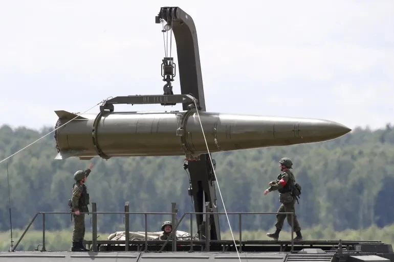 Belarus tuyên bố tự vận hành hệ thống tên lửa Iskander do Nga cung cấp. Ảnh: Sergei Karpukhin/REUTERS