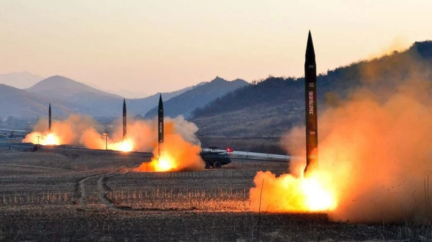 Hình ảnh vụ phóng tên lửa đạn đạo của Triều Tiên vào năm 2017. Ảnh: KCNA/AFP/GETTY IMAGES Hình ảnh vụ phóng tên lửa đạn đạo của Triều Tiên vào năm 2017. Ảnh: KCNA/AFP/GETTY IMAGES