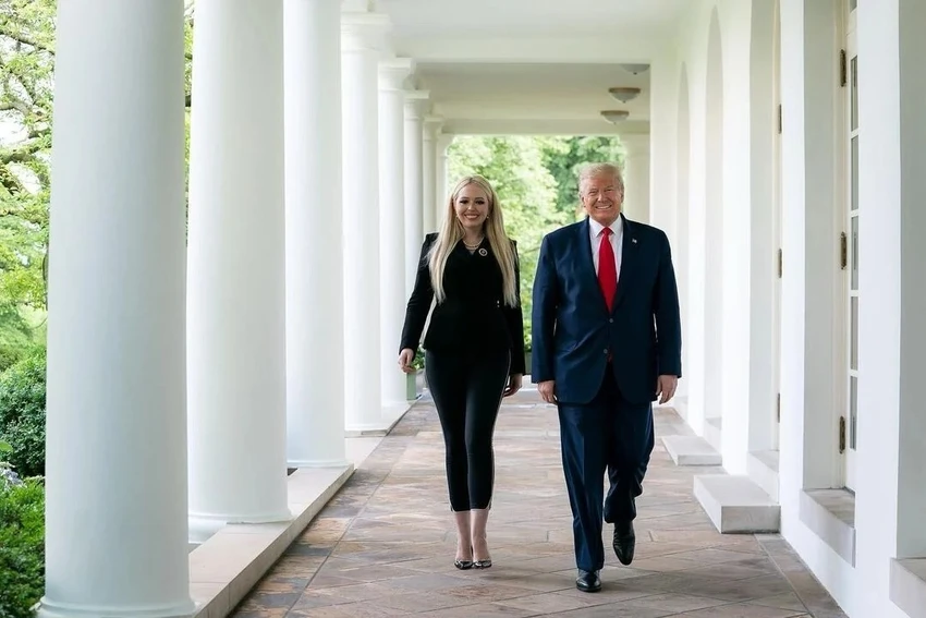 Cựu Tổng thống Mỹ Donald Trump (phải) và con gái Tiffany Trump. Ảnh: INSTAGRAM Cựu Tổng thống Mỹ Donald Trump (phải) và con gái Tiffany Trump. Ảnh: INSTAGRAM