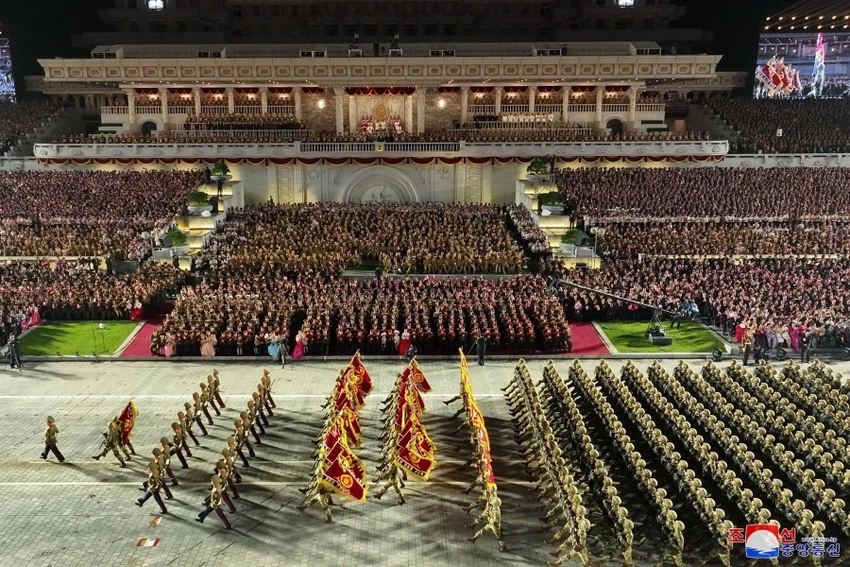 Quang cảnh tổng thể buổi lễ duyệt binh của Triều Tiên hôm 27-7. Ảnh: KCNA Quang cảnh tổng thể buổi lễ duyệt binh của Triều Tiên hôm 27-7. Ảnh: KCNA