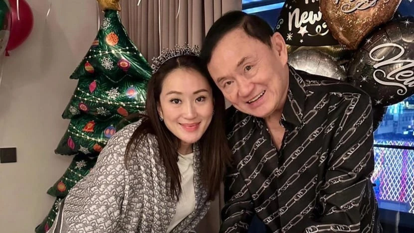Ông Thaksin và con gái Paetongtarn Shinawatra - hiện đang là ứng cử viên thủ tướng Thái Lan của đảng Vì nước Thái. Ảnh: FACEBOOK Ông Thaksin và con gái Paetongtarn Shinawatra - hiện đang là ứng cử viên thủ tướng Thái Lan của đảng Vì nước Thái. Ảnh: FACEBOOK