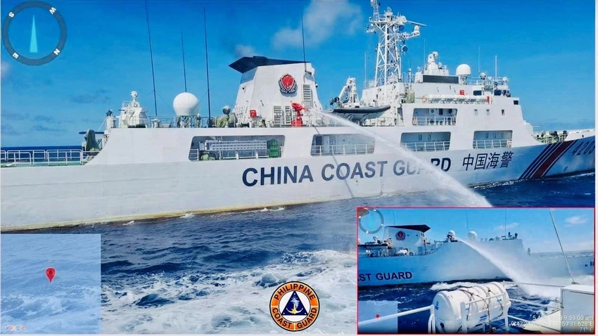 Hải cảnh Trung Quốc bắn vòi rồng vào tàu của Philippines trên Biển Đông hôm 5-8. Ảnh: LỰC LƯỢNG BẢO VỆ BỜ BIỂN PHILIPPINES Hải cảnh Trung Quốc bắn vòi rồng vào tàu của Philippines trên Biển Đông hôm 5-8. Ảnh: LỰC LƯỢNG BẢO VỆ BỜ BIỂN PHILIPPINES