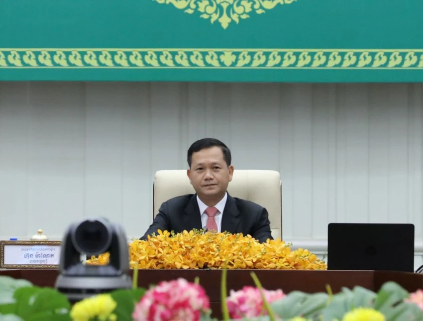 Tân Thủ tướng Campuchia Hun Manet tại phiên họp nội các đầu tiên hôm 24-8. Ảnh: AKP Tân Thủ tướng Campuchia Hun Manet tại phiên họp nội các đầu tiên hôm 24-8. Ảnh: AKP