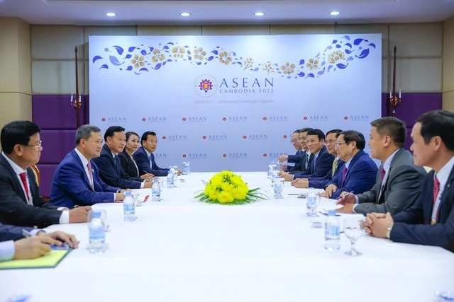 Thủ tướng Chính phủ Phạm Minh Chính tiếp Đại tướng Hun Manet (khi ấy là phó tổng tư lệnh lực lượng Vũ trang Hoàng gia Campuchia và tư lệnh Lục quân Hoàng gia) nhân dịp Thủ tướng thăm chính thức Campuchia và tham dự Hội nghị Cấp cao ASEAN lần thứ 40, 41 vào tháng 11-2022. Ảnh: Nhật Bắc/VGP Thủ tướng Chính phủ Phạm Minh Chính tiếp Đại tướng Hun Manet (khi ấy là phó tổng tư lệnh lực lượng Vũ trang Hoàng gia Campuchia và tư lệnh Lục quân Hoàng gia) nhân dịp Thủ tướng thăm chính thức Campuchia và tham dự Hội nghị Cấp cao ASEAN lần thứ 40, 41 vào tháng 11-2022. Ảnh: Nhật Bắc/VGP