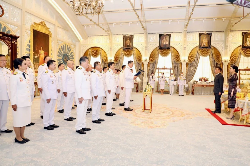 Tân Thủ tướng Srettha Thavisin (đang phát biểu) cùng 33 bộ trưởng tuyên thệ nhậm chức trước Nhà Vua Maha Vajiralongkorn hôm 5-9. Ảnh: TWITTER