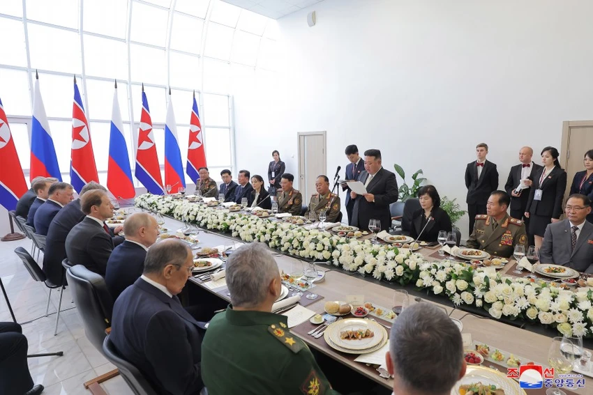 Kim Jong-un thăm Nga1.jpeg