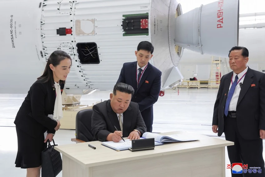 Kim Jong-un thăm Nga11.jpeg