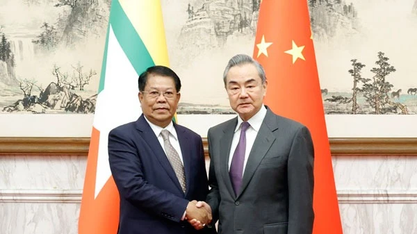 Bộ trưởng Ngoại giao Trung Quốc mong Myanmar sớm đạt được sự hòa giải dân tộc