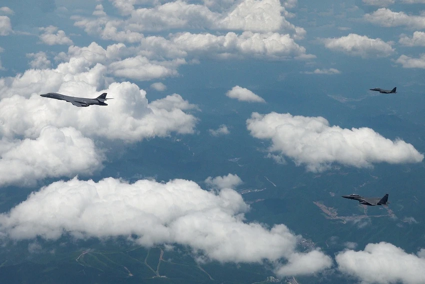 oanh tạc cơ B-1B