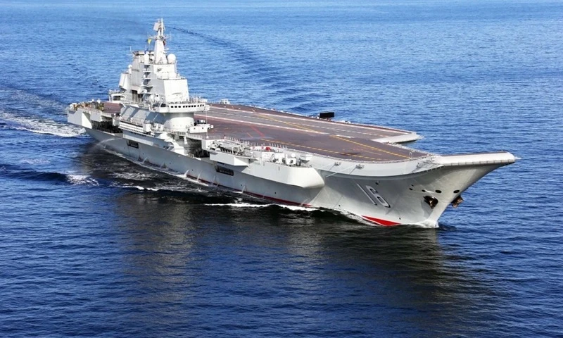 tàu sân bay Liêu Ninh của Trung Quốc.jpg