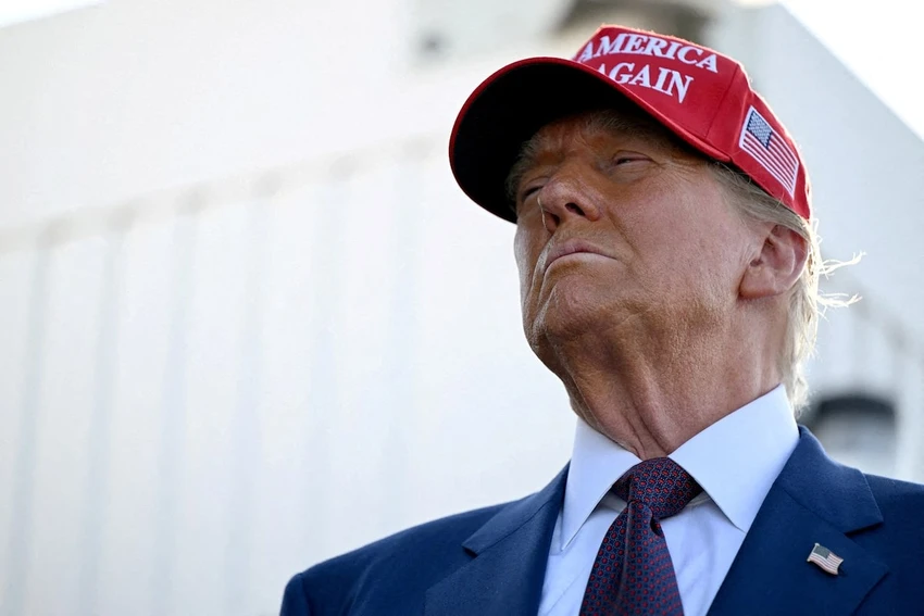 Ông Trump chỉ trích chuyện ông Biden ân xá cho con trai