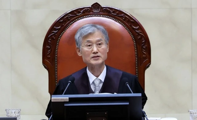 thiết quân luật.jpg