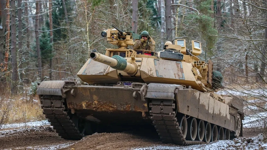 xe tăng M1A1 Abrams của Mỹ.jpg