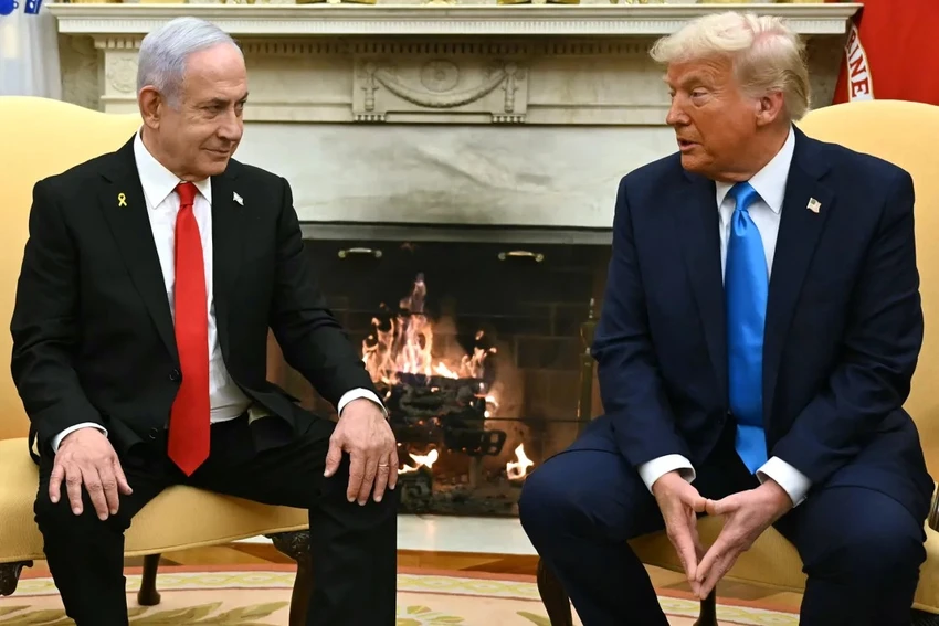ông Netanyahu tặng ông Trump.jpg