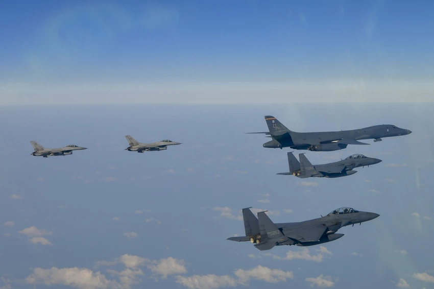 Oanh tạc cơ B-1B tham gia tập trận Mỹ-Hàn
