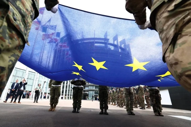 EU quân sự hóa