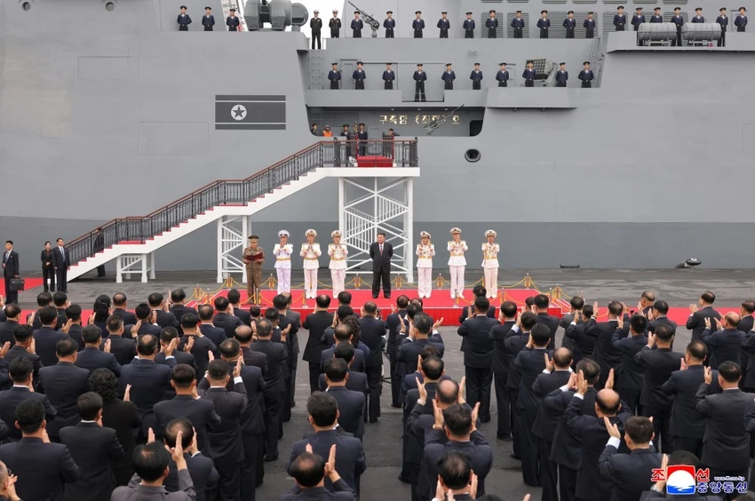 tàu khu trục Triều Tiên.jpg