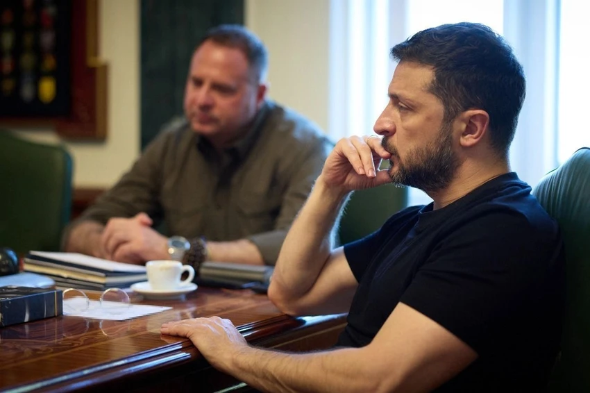 ông Zelensky chánh văn phòng tổng thống Ukraine.jpg