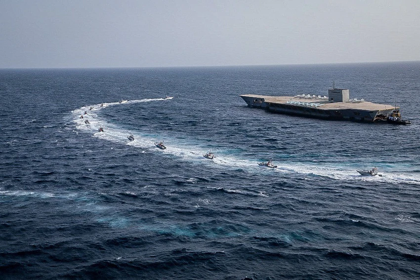 iran_navy_drill.jpg