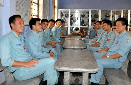Không quân Việt Nam luyện tập với máy bay L39 ảnh 3 bay2-2086-1379592567.jpg