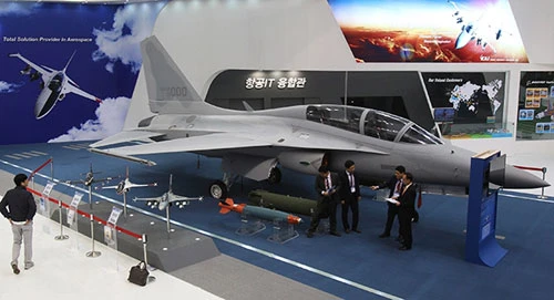 Vũ khí lợi hại tại ADEX 2013 ảnh 1 Vũ khí lợi hại tại ADEX 2013 1