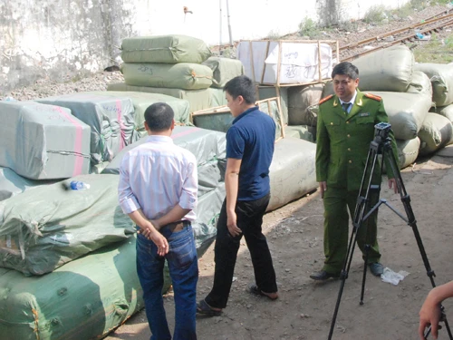 Phát hiện vụ vận chuyển 15 tấn hàng lậu từ Trung Quốc ảnh 1 hàng lậu ảnh nguyễn tú