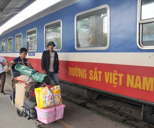 Vé tàu hỏa đắt hơn máy bay ảnh 4