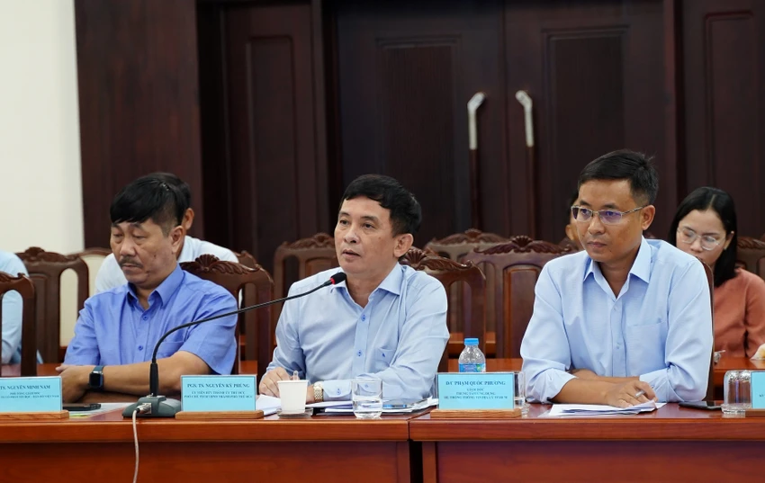 Phó Chủ tịch UBND TP Thủ Đức Nguyễn Kỳ Phùng phát biểu tại hội thảo. Ảnh: VT Phó Chủ tịch UBND TP Thủ Đức Nguyễn Kỳ Phùng phát biểu tại hội thảo. Ảnh: VT