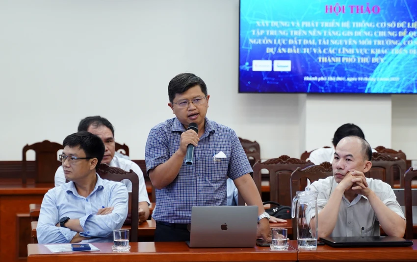 Ông Nguyễn Hữu Tuấn đóng góp ý kiến tại hội thảo. Ảnh: VT Ông Nguyễn Hữu Tuấn đóng góp ý kiến tại hội thảo. Ảnh: VT