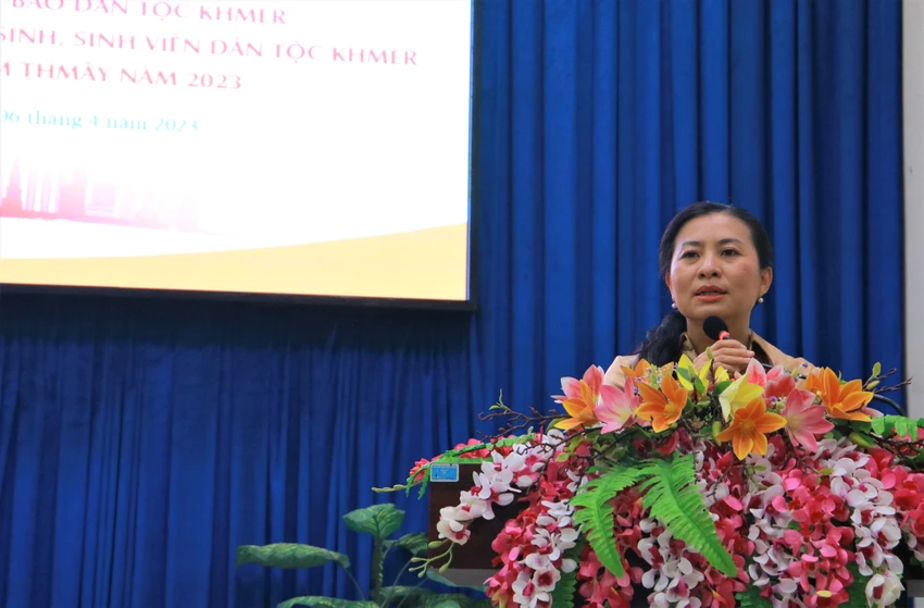 Phó Chủ tịch Ủy ban MTTQ Việt Nam Phan Kiều Thanh Hương gửi lời chúc mừng nhân dịp Tết Chôl Chnăm Thmây năm 2023. Ảnh: VT