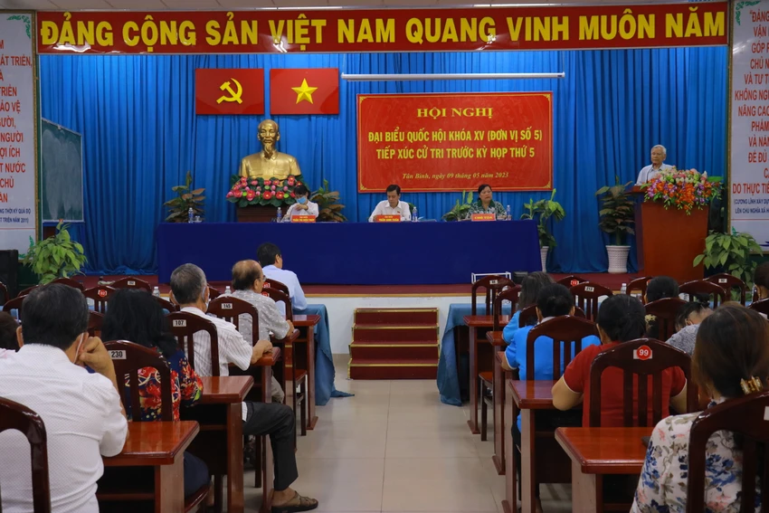 Toàn cảnh buổi làm việc. Ảnh: VÕ THƠ