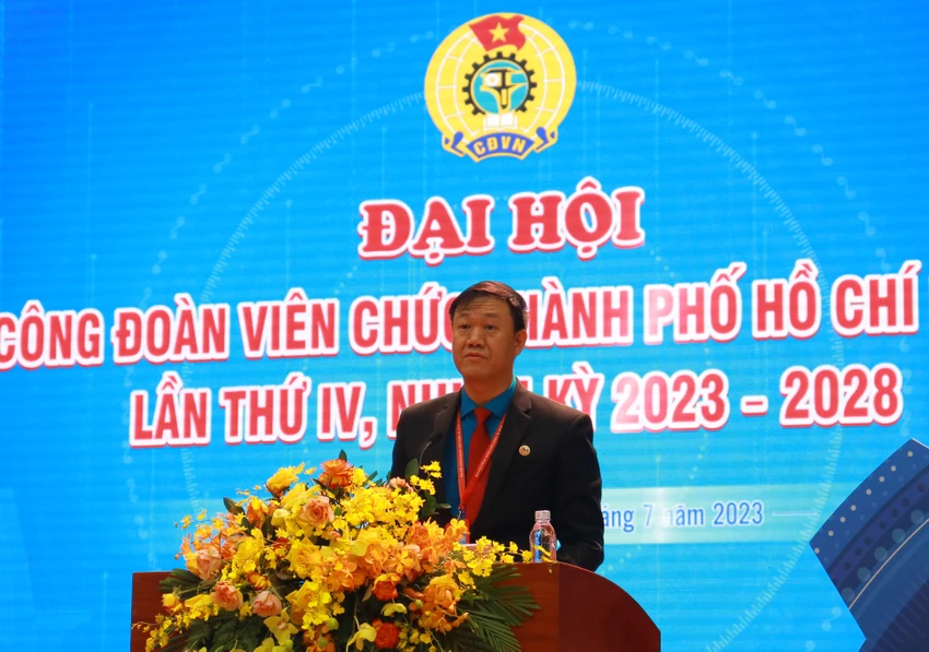 Chủ tịch Công đoàn viên chức TP.HCM Lương Tuấn Anh phát biểu nhận nhiệm vụ. Ảnh:VÕ THƠ Chủ tịch Công đoàn viên chức TP.HCM Lương Tuấn Anh phát biểu nhận nhiệm vụ. Ảnh:VÕ THƠ